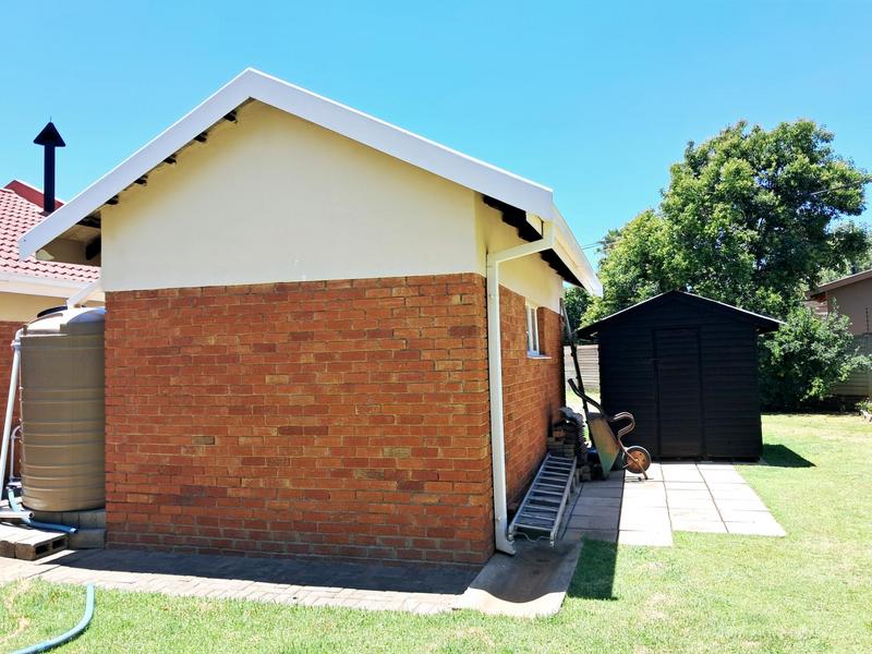 3 Bedroom Property for Sale in Langenhovenpark Free State